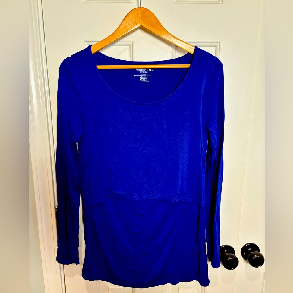 Motherhood Maternity Nursing Long-Sleeve Scoop Neck Shirt, Lift to Nurse, Medium